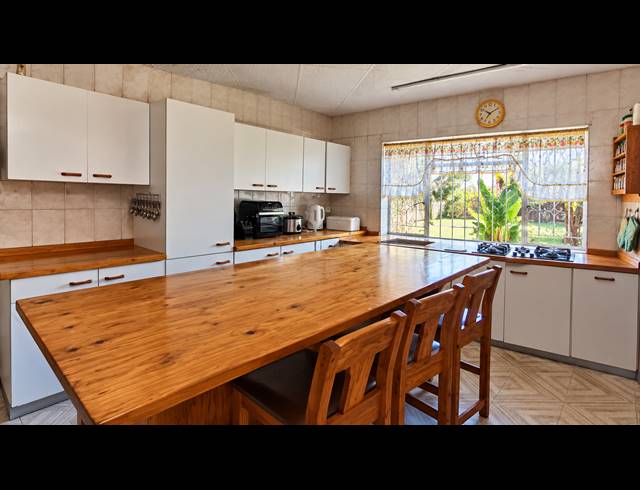 9.30HA FARM FOR SALE IN RIETSPRUIT